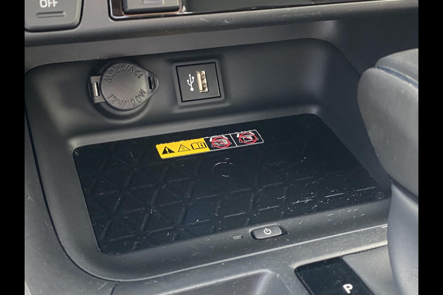 Toyota RAV4 2.5 Plug-in Hybrid AWD Bi-Tone Plus | Stoelverwarming | Stuurwielverwarming | Climate Control | Head Up Display