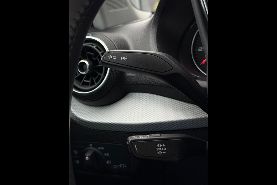 Audi Q2 30 TFSI Design Pro Line Plus Trekhaak Navi