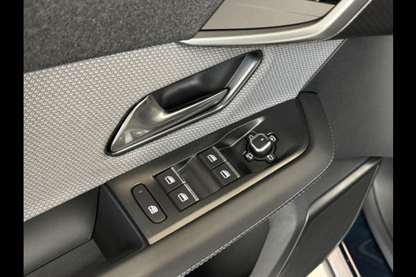 Opel Grandland 1.6 Turbo Plug-in-Hybrid GS Stoelverwarming | Stuurverwarming | Afneembare trekhaak | Focal Audio | Panoramadak