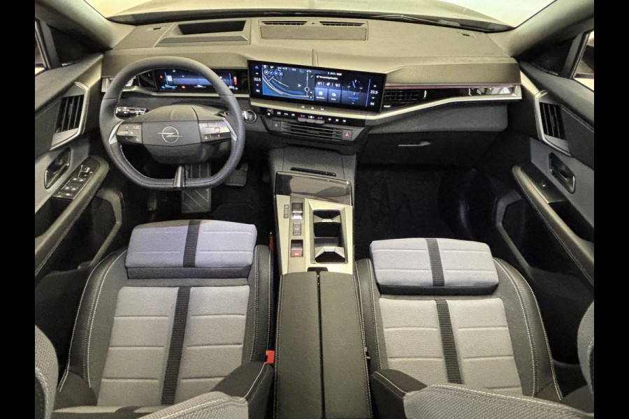 Opel Grandland 1.6 Turbo Plug-in-Hybrid GS Stoelverwarming | Stuurverwarming | Afneembare trekhaak | Focal Audio | Panoramadak