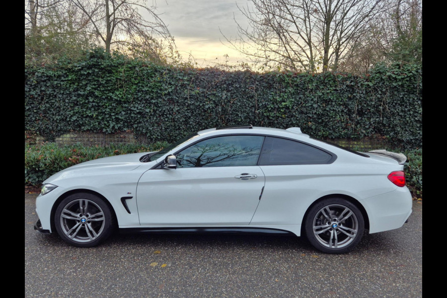 BMW 4 Serie Coupé M Sprt Schuifdak Coupé Apple CarPlay Nap NL High Executive F33 M4 uitlaat Spoiler