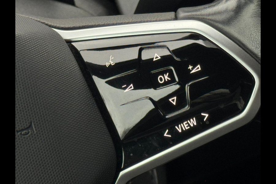 Volkswagen ID.3 First Plus 58 kWh, matrix led, 19 inch, achteruitrijcamera, stoelverwarming, 1 e eigenaar, NL auto met nap