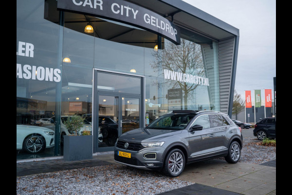Volkswagen T-Roc 1.5 TSI Sport / Beats / Pano / Virtual / Stuur/stoel verwarming / CarPlay / Camera / LED / ACC / El. kofferbak