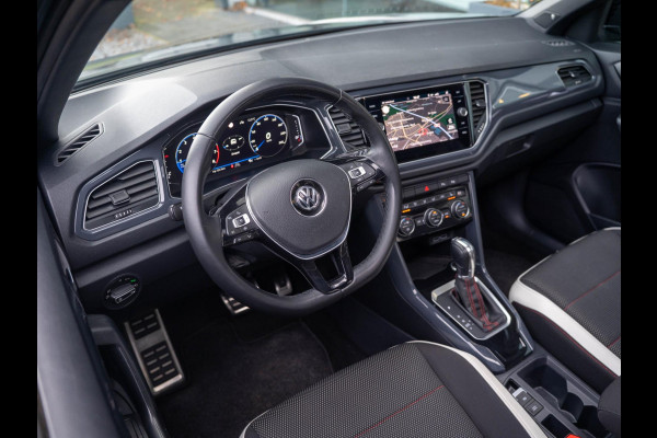 Volkswagen T-Roc 1.5 TSI Sport / Beats / Pano / Virtual / Stuur/stoel verwarming / CarPlay / Camera / LED / ACC / El. kofferbak