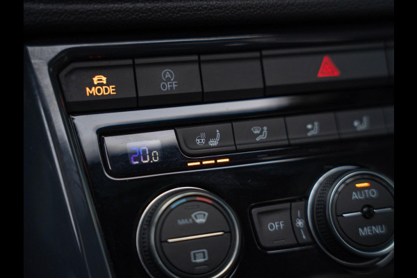 Volkswagen T-Roc 1.5 TSI Sport / Beats / Pano / Virtual / Stuur/stoel verwarming / CarPlay / Camera / LED / ACC / El. kofferbak