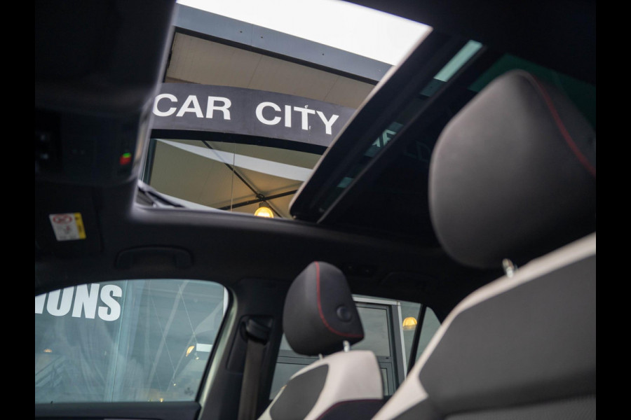 Volkswagen T-Roc 1.5 TSI Sport / Beats / Pano / Virtual / Stuur/stoel verwarming / CarPlay / Camera / LED / ACC / El. kofferbak