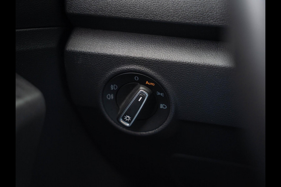 Volkswagen T-Roc 1.5 TSI Sport / Beats / Pano / Virtual / Stuur/stoel verwarming / CarPlay / Camera / LED / ACC / El. kofferbak