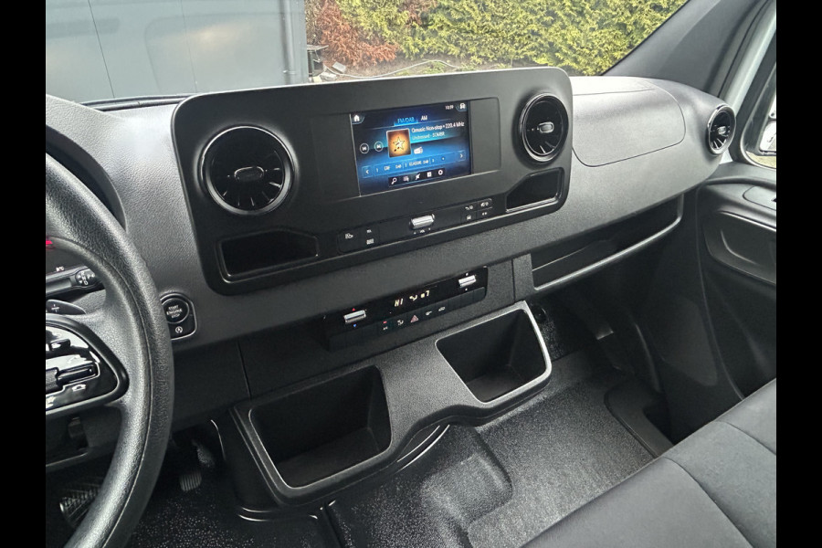 Mercedes-Benz Sprinter 317 CDI 170 PK / L2H2 / 270 A DEUREN / AIRCO / CRUISE / APPLE CARPLAY / CAMERA / 3-ZITS