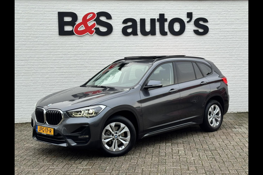 BMW X1 SDrive18i High Executive Cruise Climate control Leer+memory Sfeerverlichting Navigatie Full LED Parkeersensoren