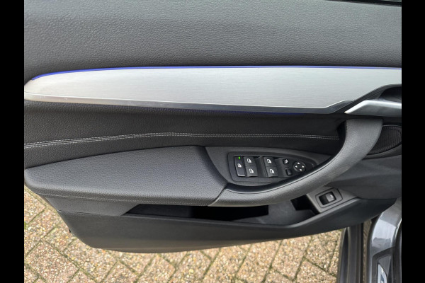 BMW X1 SDrive18i High Executive Cruise Climate control Leer+memory Sfeerverlichting Navigatie Full LED Parkeersensoren