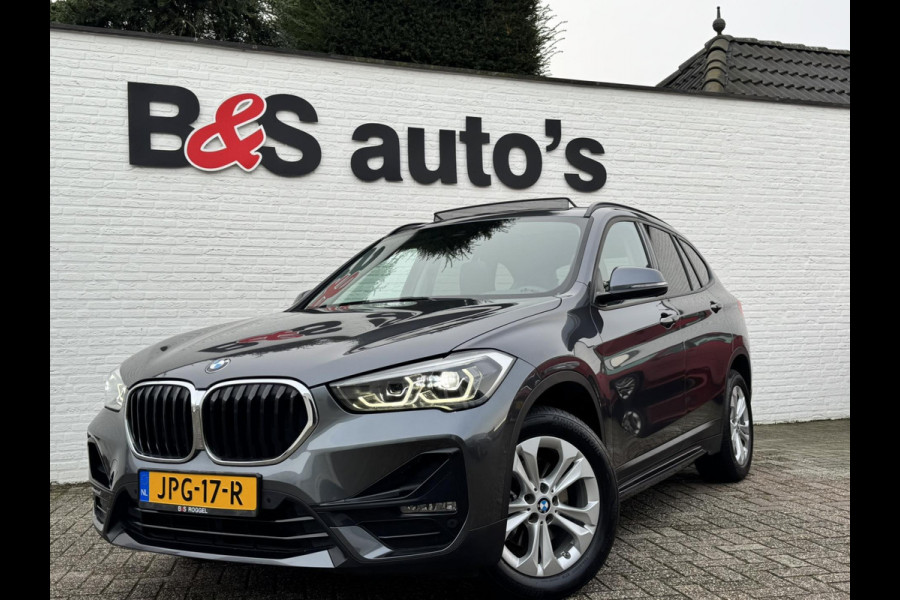 BMW X1 SDrive18i High Executive Cruise Climate control Leer+memory Sfeerverlichting Navigatie Full LED Parkeersensoren