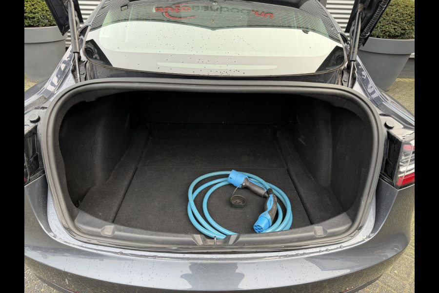 Tesla Model 3 Long Range AWD 75 kWh | Autopilot | Panoramadak | Camera | Lederen Bekleding | 19 Inch Lichtmetalen Velgen |