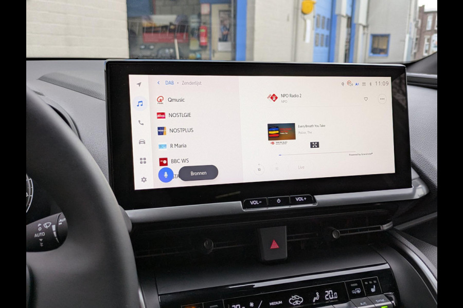 Toyota C-HR 2.0 Plug-in Hybrid 220 Dynamic|Stoel/Stuurverwarming|Groot-Navi|Adaptive-Cruise|Apple-Carplay/Android-Auto