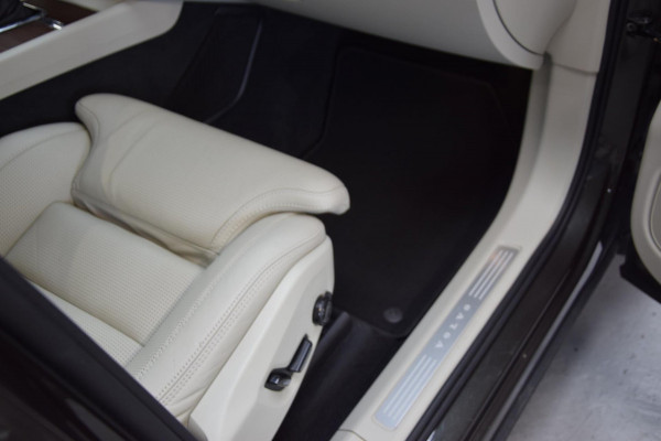 Volvo XC60 2.0 T5 AWD Inscription Panoramadak|B&O|ACC|1e Eig.|Lane-Assist|Org.NL|Dealer Onderhouden