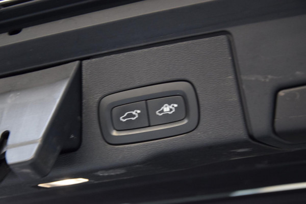 Volvo XC60 2.0 T5 AWD Inscription Panoramadak|B&O|ACC|1e Eig.|Lane-Assist|Org.NL|Dealer Onderhouden