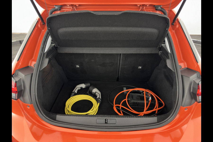 Opel CORSA-E Elegance 50 kWh [3-FASE] {SOH-90%} (INCL-BTW) Aut.*FULL-LED | DIGI-COCKPIT | LEATHER-MICROFIBRE | NAVI-FULLMAP | CAMERA | CARPLAY | ECC | KEYLESS | CRUISE | DAB | PDC | 16'' ALU*