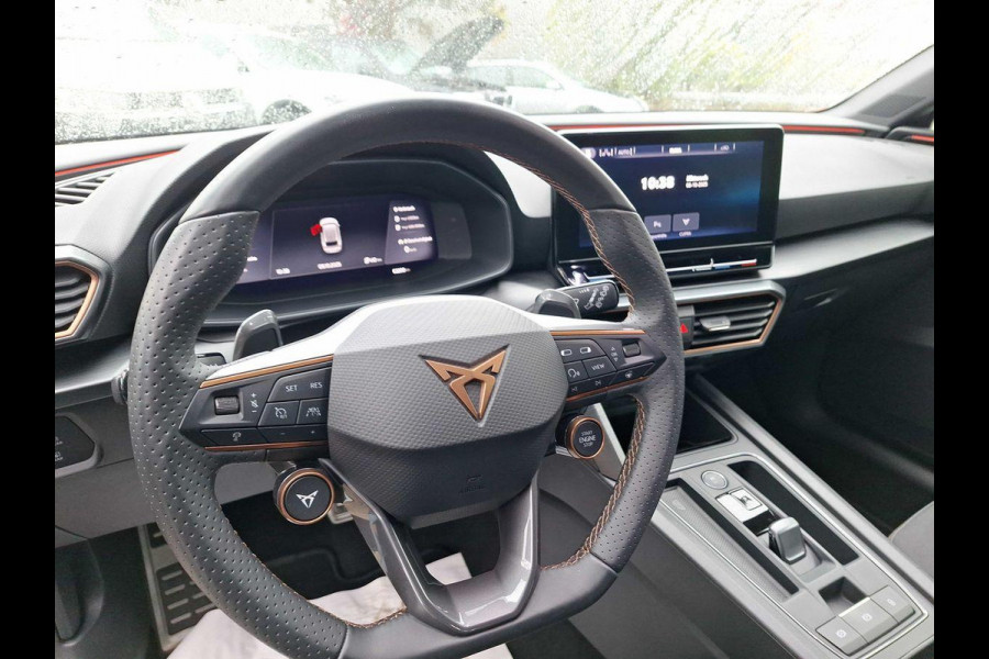 CUPRA Leon Sportstourer 1.4 e-Hybrid VZ Performance 245pk | Trekhaak wegklapbaar |  Verwarmbare voorstoelen | Camera | Adaptive cruise control