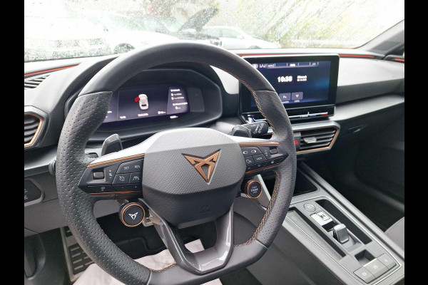 CUPRA Leon Sportstourer 1.4 e-Hybrid VZ Performance 245pk | Trekhaak wegklapbaar |  Verwarmbare voorstoelen | Camera | Adaptive cruise control