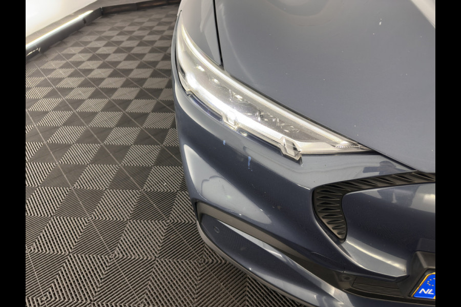 Ford Mustang Mach-E RWD 75 kWh [3-Fase ] {SOH-90%} (INCL-BTW) Aut.*LUXURY-LEATHER | FULL-LED | DAB | DIGI-COCKPIT | KEYLESS | NAVI-FULLMAP | CARPLAY | HEATED-COMFORTSEATS | CAMERA | ADAPTIVE-CRUISE | 18'' ALU*