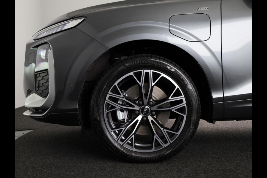 Audi Q3 1.5 200kW e-hybrid S edition 272pk | Techniekpakket plus | Privacy glas | Twin leder bekleding | Laadconcept compact |