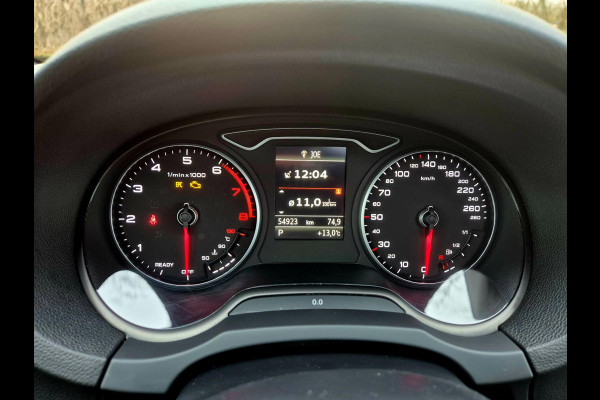 Audi A3 Sportback 35 TFSI S Line black line . Panoramadak . Matrix . 54000 km