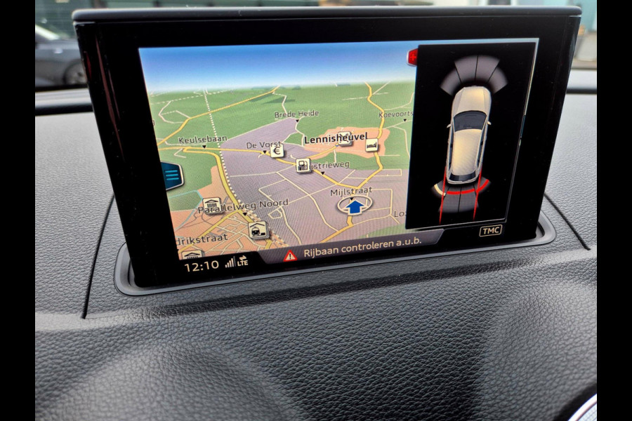 Audi A3 Sportback 35 TFSI S Line black line . Panoramadak . Matrix . 54000 km