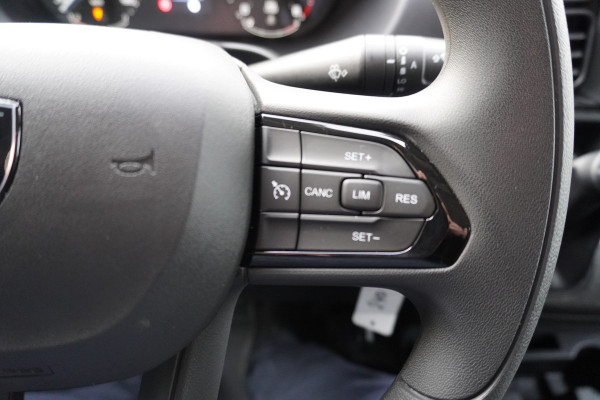 Peugeot Boxer 2.2 BlueHDi 180PK S&S L3H2 3.5t Zwaar Automaat nr. V039 | Airco | Cruise | Navi | Camera