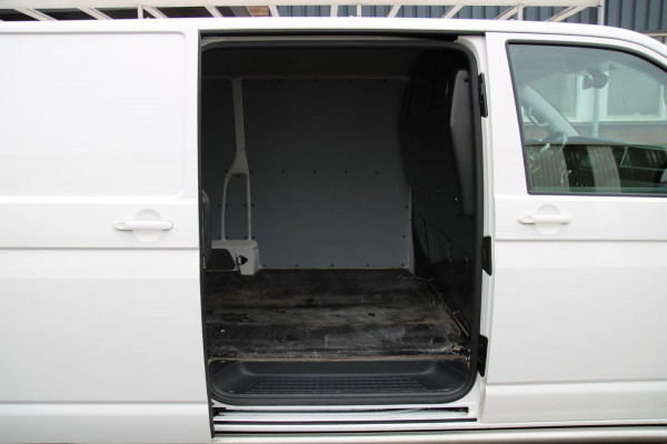 Volkswagen Transporter 2.0 TDI L2H1 AUTOMAAT Bulli / App connect / Adatieve cruise / Trekhaak