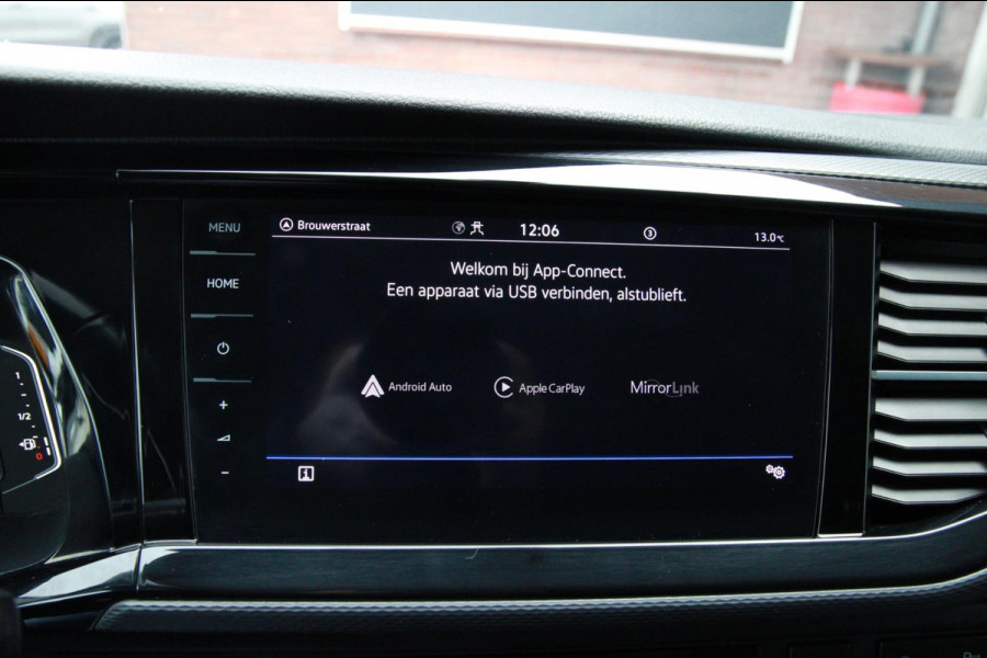 Volkswagen Transporter 2.0 TDI L2H1 AUTOMAAT Bulli / App connect / Adatieve cruise / Trekhaak