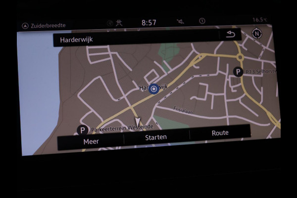 Volkswagen Passat 1.5 TSI R-Line | Panoramadak | Trekhaak | Matrix LED | Stoelverwarming | Adaptive cruise | Leder/Alcantara | Camera | Carplay | Keyless | Climate control | Parkeerhulp