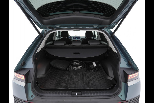 Hyundai IONIQ 5 Connect+ AWD 77.4 kWh [3-FASE] (INCL. BTW) AUT.* HEATPUMP | BOSE-AUDIO | FULL-LED | DIGI-COCKPIT | AMBIENT-LIGHT | DAB | SHIFT-PADELS | HEAT UP | NAVI-FULLMAP | KEYLESS | CAMERA | HEATED-COMFORTSEATS | ...*