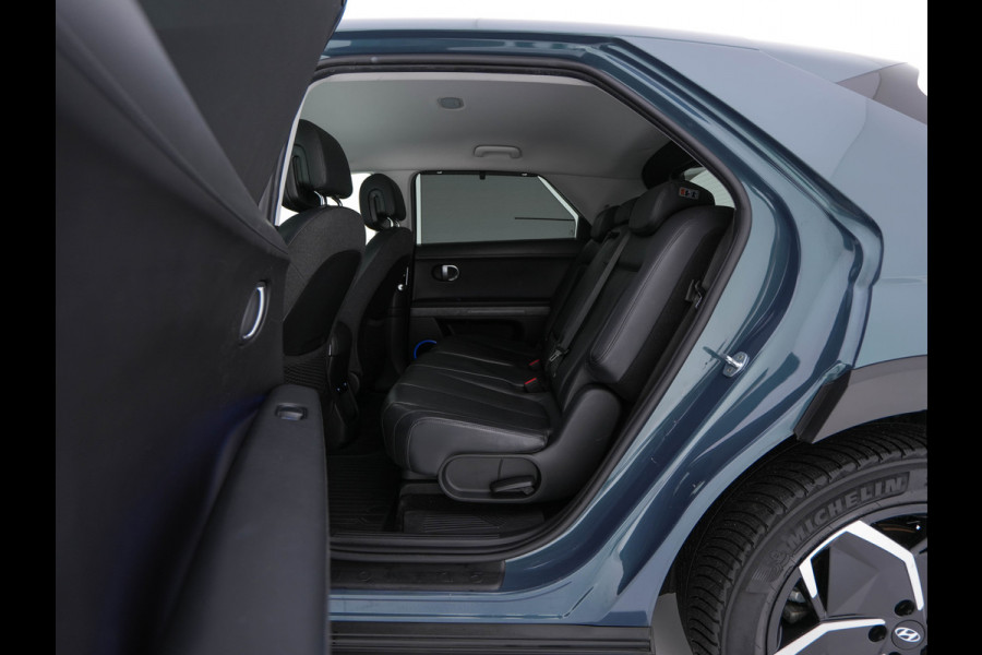 Hyundai IONIQ 5 Connect+ AWD 77.4 kWh [3-FASE] (INCL. BTW) AUT.* HEATPUMP | BOSE-AUDIO | FULL-LED | DIGI-COCKPIT | AMBIENT-LIGHT | DAB | SHIFT-PADELS | HEAT UP | NAVI-FULLMAP | KEYLESS | CAMERA | HEATED-COMFORTSEATS | ...*