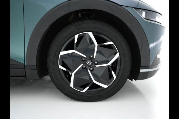 Hyundai IONIQ 5 Connect+ AWD 77.4 kWh [3-FASE] (INCL. BTW) AUT.* HEATPUMP | BOSE-AUDIO | FULL-LED | DIGI-COCKPIT | AMBIENT-LIGHT | DAB | SHIFT-PADELS | HEAT UP | NAVI-FULLMAP | KEYLESS | CAMERA | HEATED-COMFORTSEATS | ...*