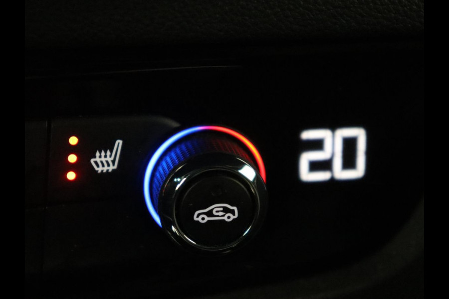 Opel Insignia 1.6 Turbo Executive | OPC Line | Panoramadak | Leder | Trekhaak | Stoelverwarming | Camera | Carplay | Matrix LED | Stuurverwarming | Navigatie | Dodehoek detectie | Climate control