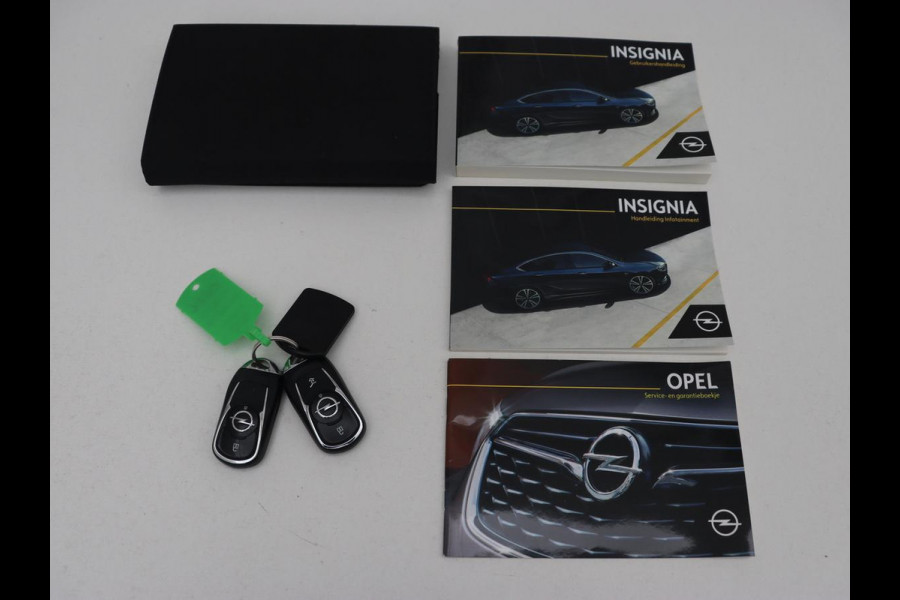 Opel Insignia 1.6 Turbo Executive | OPC Line | Panoramadak | Leder | Trekhaak | Stoelverwarming | Camera | Carplay | Matrix LED | Stuurverwarming | Navigatie | Dodehoek detectie | Climate control