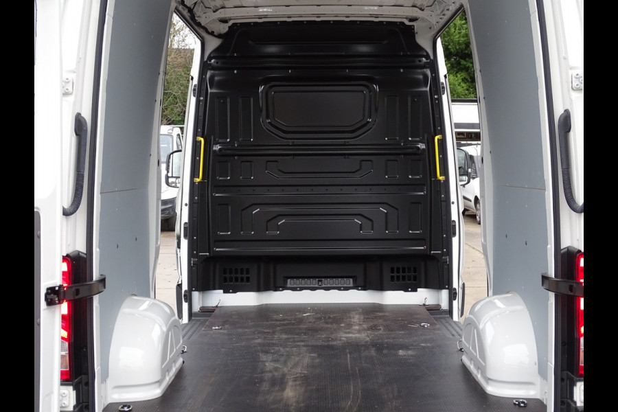 Volkswagen Crafter 2.0 TDI L3H3 Exclusive Highline