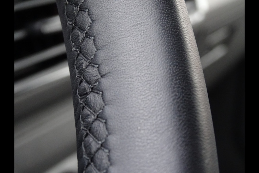 Volkswagen Crafter 2.0 TDI L3H3 Exclusive Highline