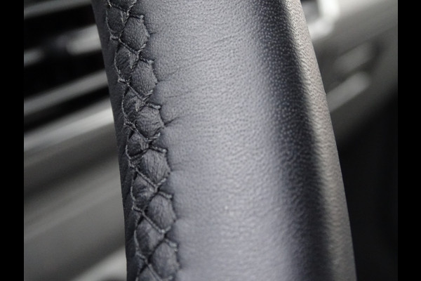 Volkswagen Crafter 2.0 TDI L3H3 Exclusive Highline