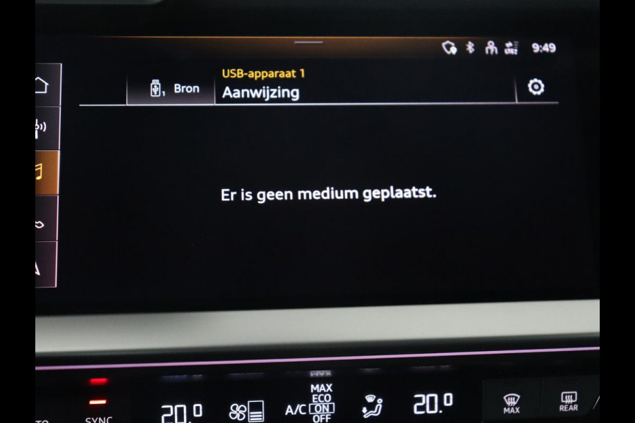 Audi A3 35 TFSI S edition | Stoelverwarming | Carplay | Navigatie | Half leder | Sportstoelen | Full LED | Audi Sound | Virtual Cockpit | Climate control | Parkeerhulp | DAB | Bluetooth | S Line