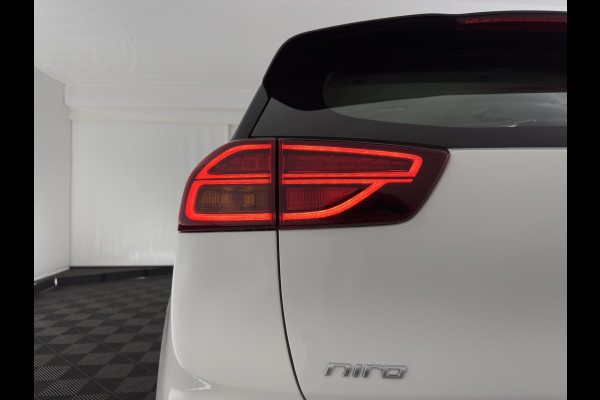 Kia e-Niro DynamicLine 64 kWh {SOH- 100%} (INCL. BTW) AUT.* HEATPUMP | LEATHER | FULL-LED | NAVI-FULLMAP | ADAPTIVE-CRUISE | CAMERA | KEYLESS | AMBIENT-LIGHT | 17'' ALU.