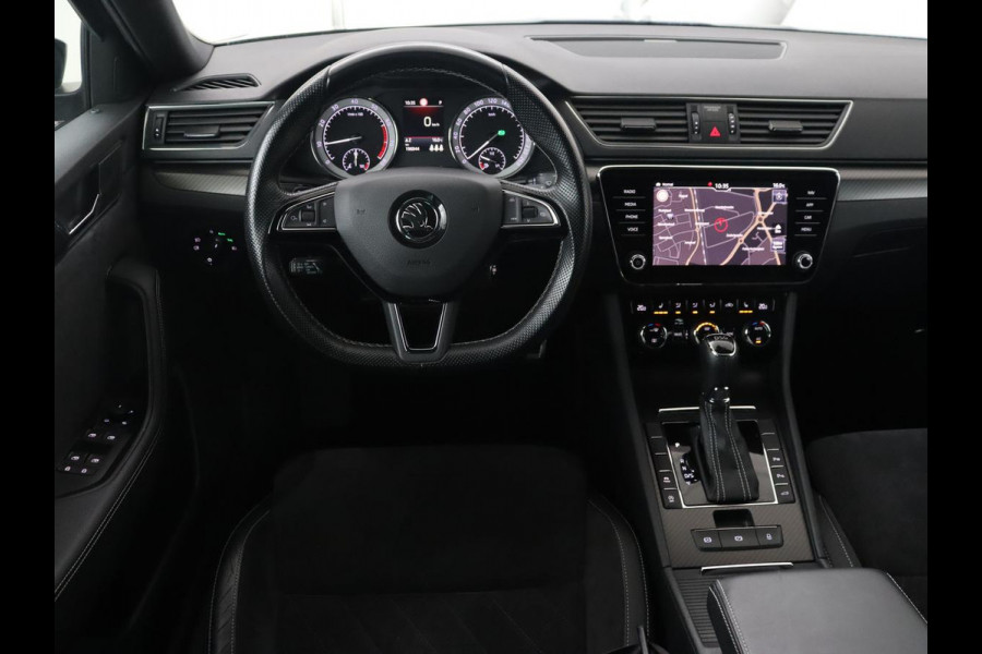 Škoda Superb 1.5 TSI Sportline | Panoramadak | Trekhaak | Stoelverwarming | Alcantara | Adaptive cruise | Camera | Carplay | Matrix LED | Climate control | Parkeerhulp | Sportstoelen