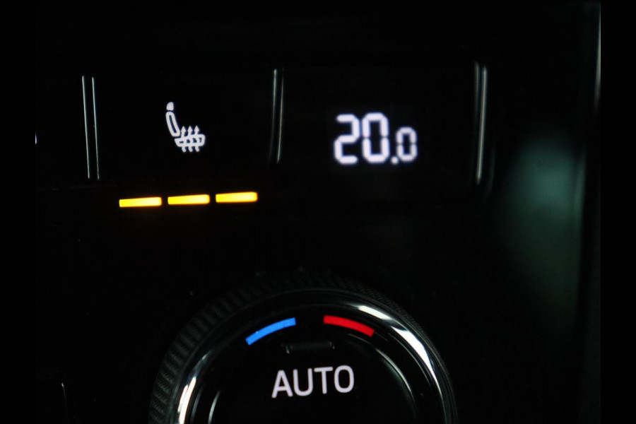 Škoda Superb 1.5 TSI Sportline | Panoramadak | Trekhaak | Stoelverwarming | Alcantara | Adaptive cruise | Camera | Carplay | Matrix LED | Climate control | Parkeerhulp | Sportstoelen