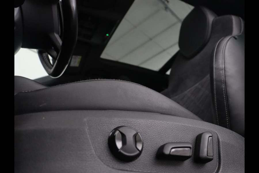 Škoda Superb 1.5 TSI Sportline | Panoramadak | Trekhaak | Stoelverwarming | Alcantara | Adaptive cruise | Camera | Carplay | Matrix LED | Climate control | Parkeerhulp | Sportstoelen
