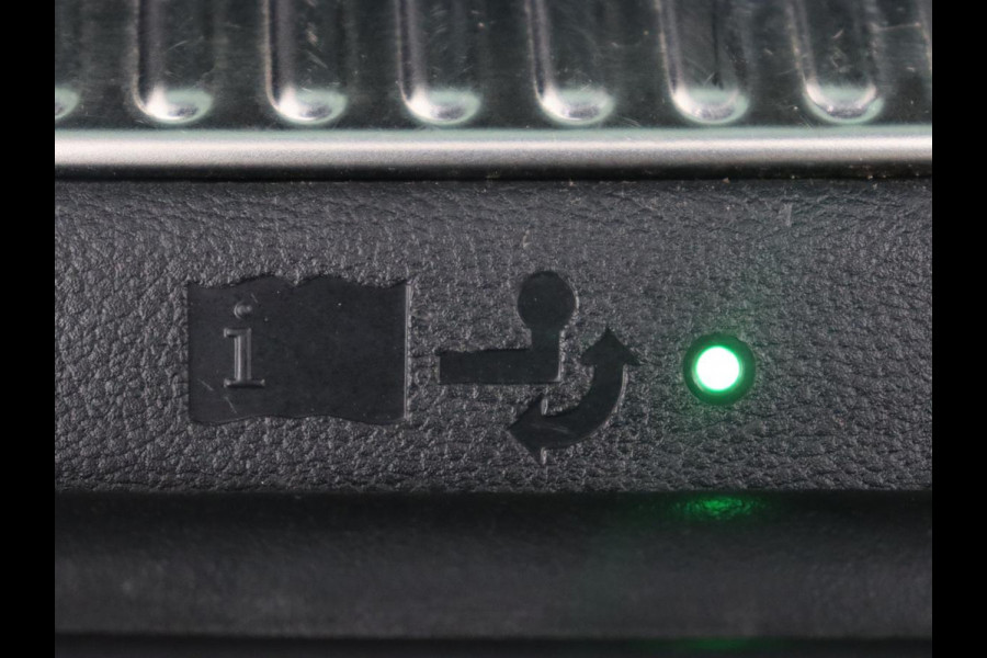 Škoda Superb 1.5 TSI Sportline | Panoramadak | Trekhaak | Stoelverwarming | Alcantara | Adaptive cruise | Camera | Carplay | Matrix LED | Climate control | Parkeerhulp | Sportstoelen