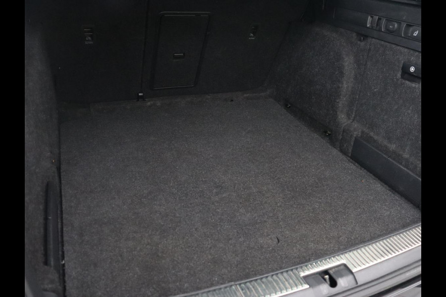 Škoda Superb 1.5 TSI Sportline | Panoramadak | Trekhaak | Stoelverwarming | Alcantara | Adaptive cruise | Camera | Carplay | Matrix LED | Climate control | Parkeerhulp | Sportstoelen