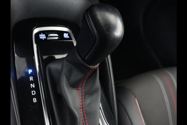 Toyota Corolla 1.8 Hybrid GR-Sport | Stoelverwarming | Carplay | Camera | Sportstoelen | Adaptive cruise | Keyless | Full LED | Park Assist | Climate control | DAB | Digital Cockpit | Getint glas