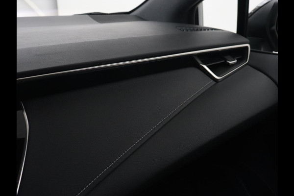 Toyota Corolla 1.8 Hybrid GR-Sport | Stoelverwarming | Carplay | Camera | Sportstoelen | Adaptive cruise | Keyless | Full LED | Park Assist | Climate control | DAB | Digital Cockpit | Getint glas