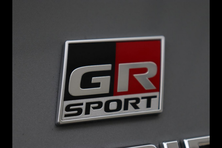 Toyota Corolla 1.8 Hybrid GR-Sport | Stoelverwarming | Carplay | Camera | Sportstoelen | Adaptive cruise | Keyless | Full LED | Park Assist | Climate control | DAB | Digital Cockpit | Getint glas