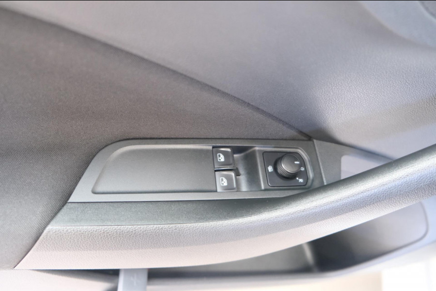 Škoda SCALA 1.0 TSI Ambition - N.A.P. Airco, Cruise, PDC, Trekhaak.