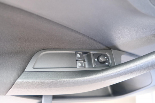 Škoda SCALA 1.0 TSI Ambition - N.A.P. Airco, Cruise, PDC, Trekhaak.